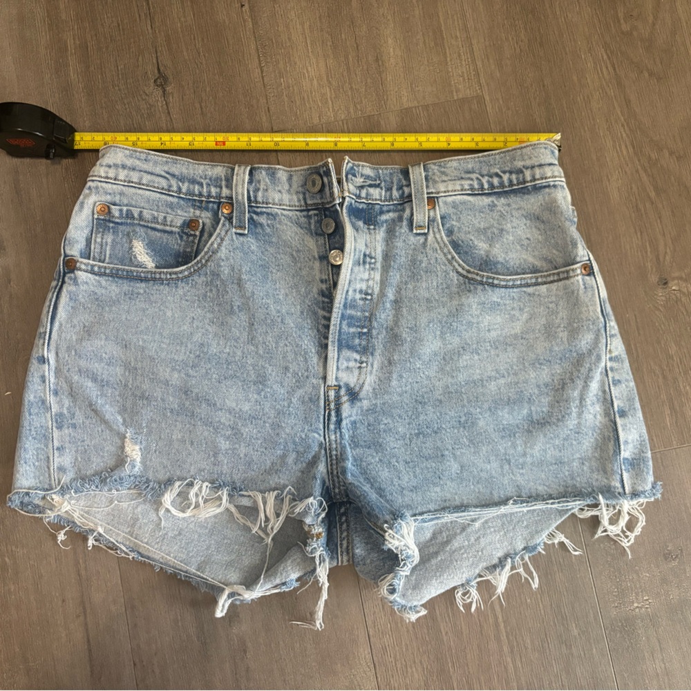 Levi shorts